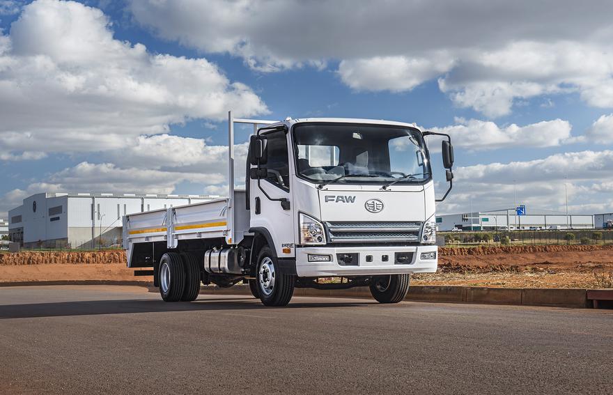 Colin-on-Cars - Auto six-tonner from FAW Trucks